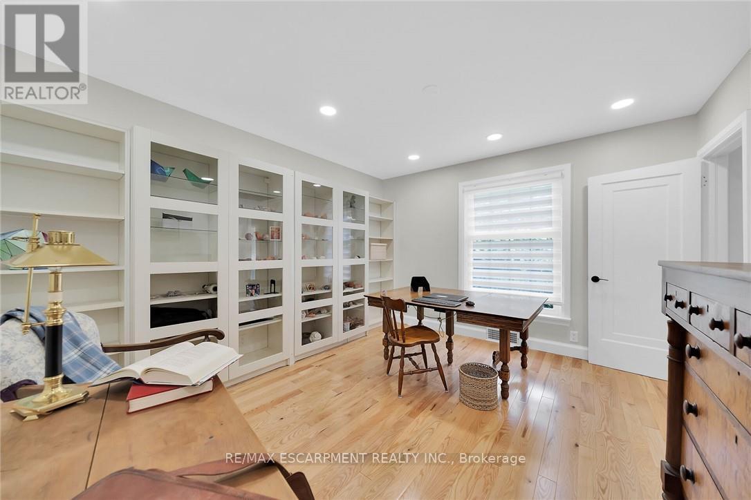 14 Simcoe Boulevard, Norfolk, Ontario  N3Y 3L5 - Photo 8 - X12582052