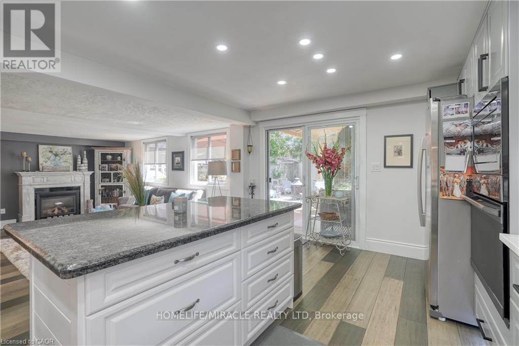 39 Endeavour Drive, Cambridge, Ontario  N3C 4C4 - Photo 10 - X12582140