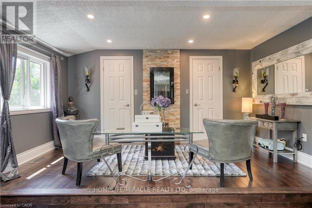 39 Endeavour Drive, Cambridge, Ontario  N3C 4C4 - Photo 14 - X12582140