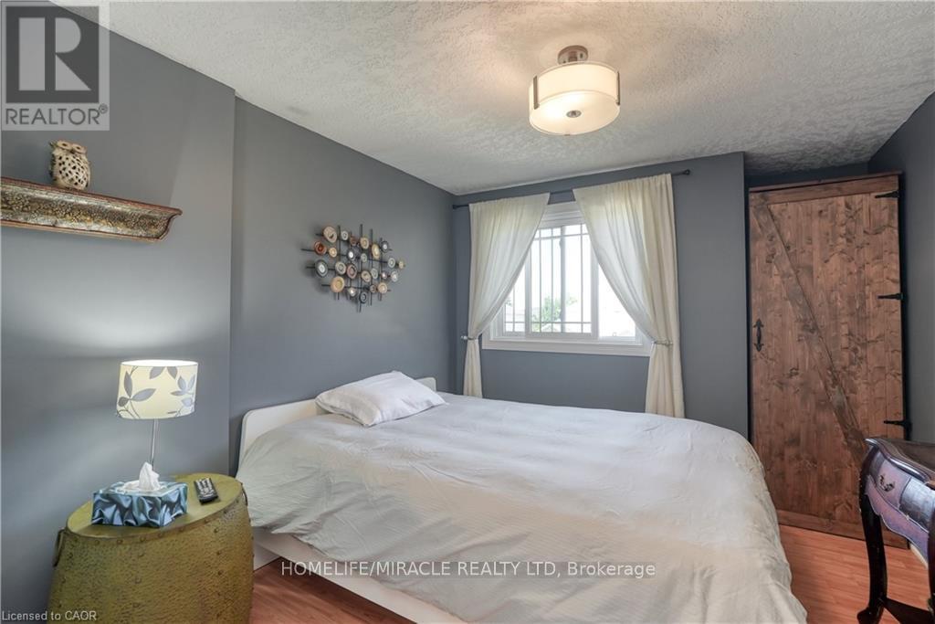 39 Endeavour Drive, Cambridge, Ontario  N3C 4C4 - Photo 18 - X12582140