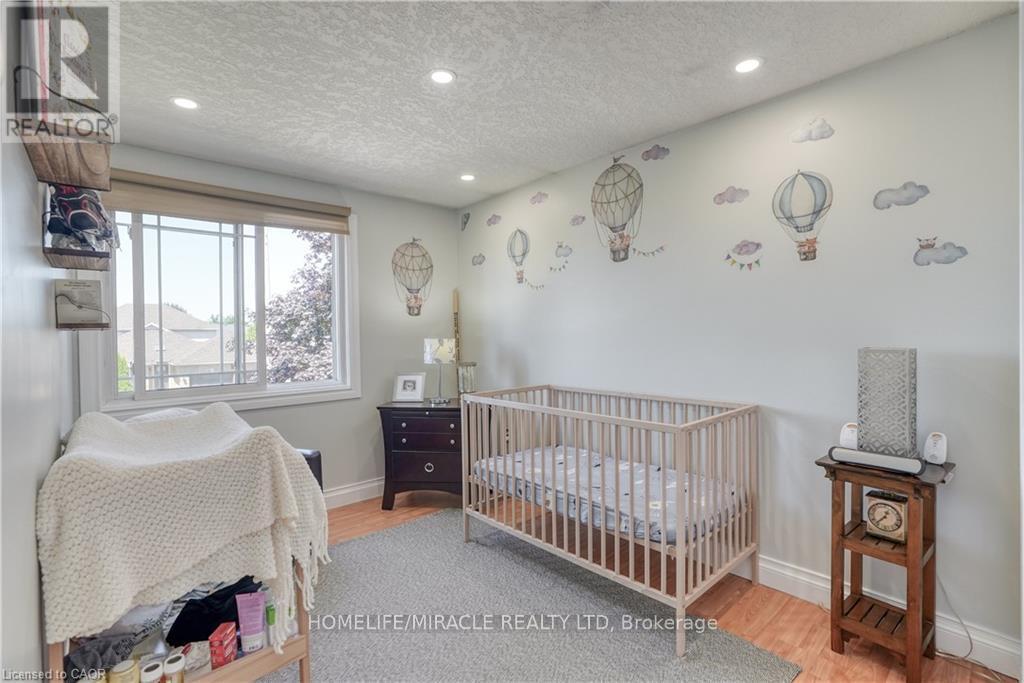 39 Endeavour Drive, Cambridge, Ontario  N3C 4C4 - Photo 19 - X12582140