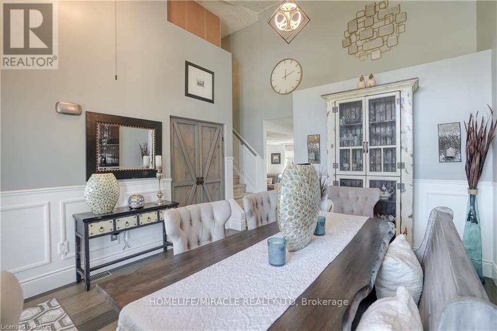 39 Endeavour Drive, Cambridge, Ontario  N3C 4C4 - Photo 3 - X12582140