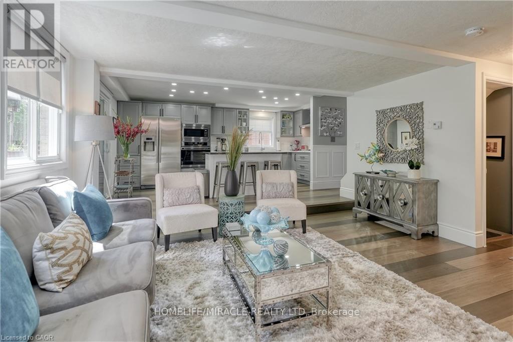 39 Endeavour Drive, Cambridge, Ontario  N3C 4C4 - Photo 6 - X12582140