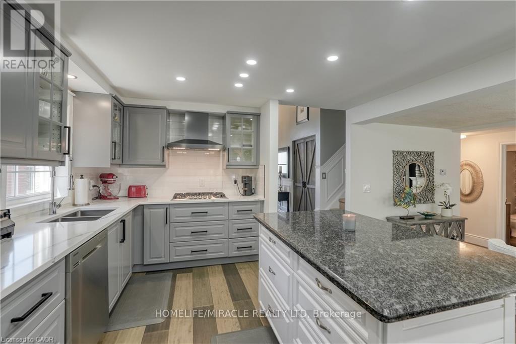 39 Endeavour Drive, Cambridge, Ontario  N3C 4C4 - Photo 9 - X12582140