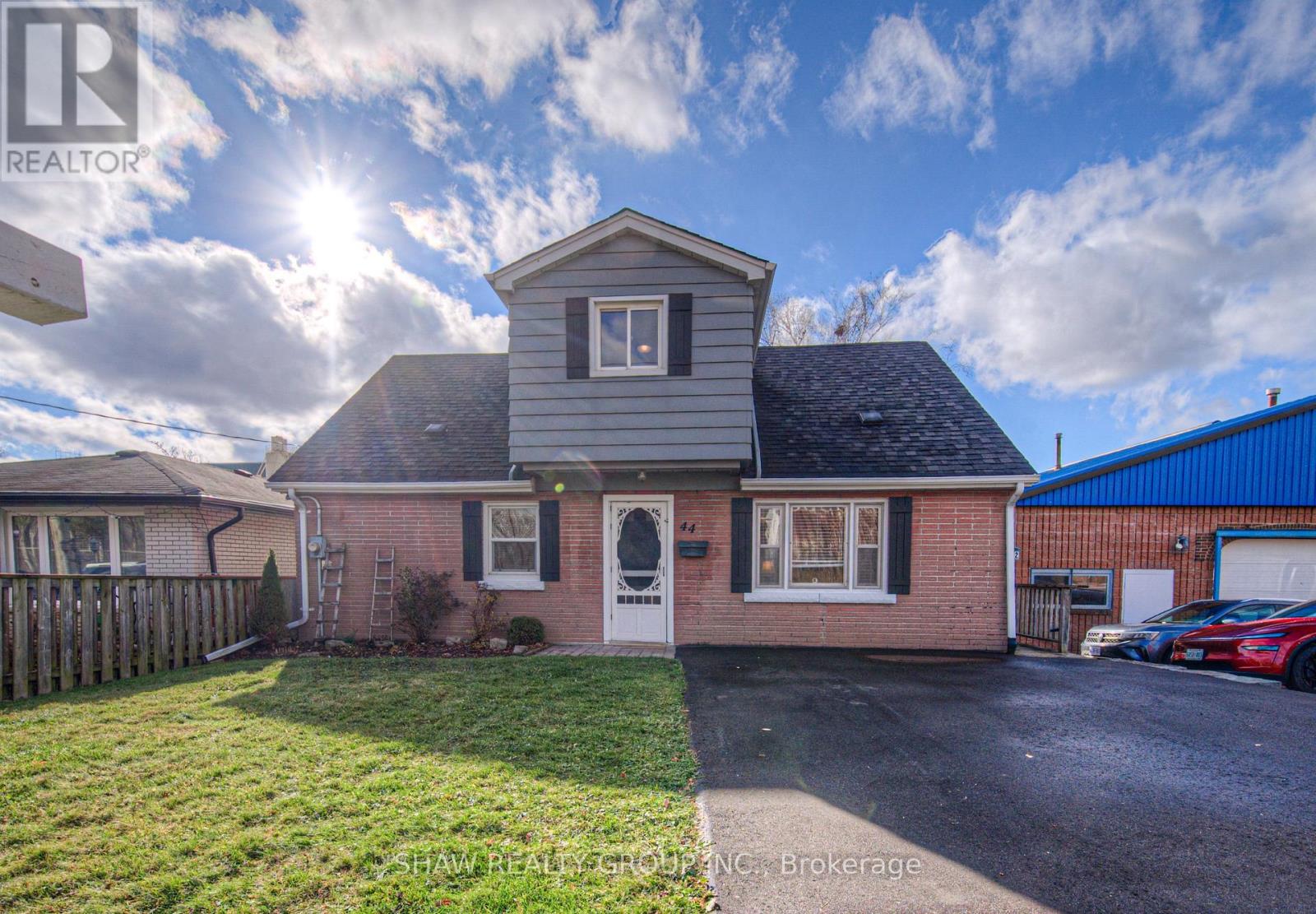 44 JAFFRAY STREET, Cambridge, Ontario