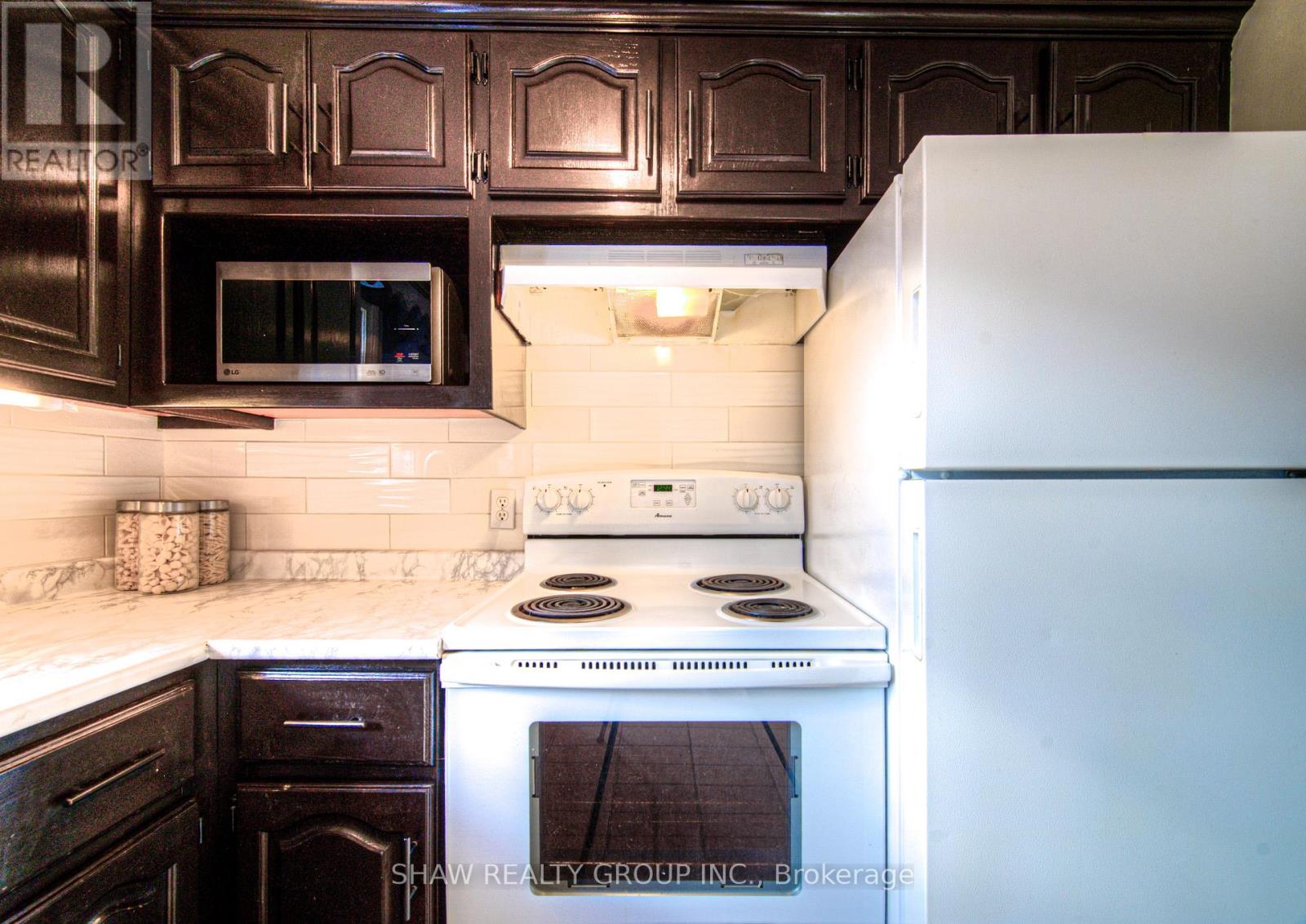 44 Jaffray Street, Cambridge, Ontario  N1R 3H9 - Photo 11 - X12582180