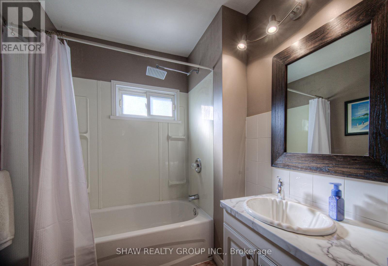 44 Jaffray Street, Cambridge, Ontario  N1R 3H9 - Photo 13 - X12582180