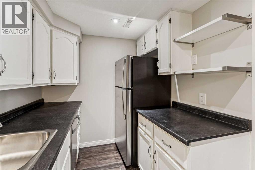 439 Hendon Drive Nw, Calgary, Alberta  T2K 2A1 - Photo 30 - A2266089