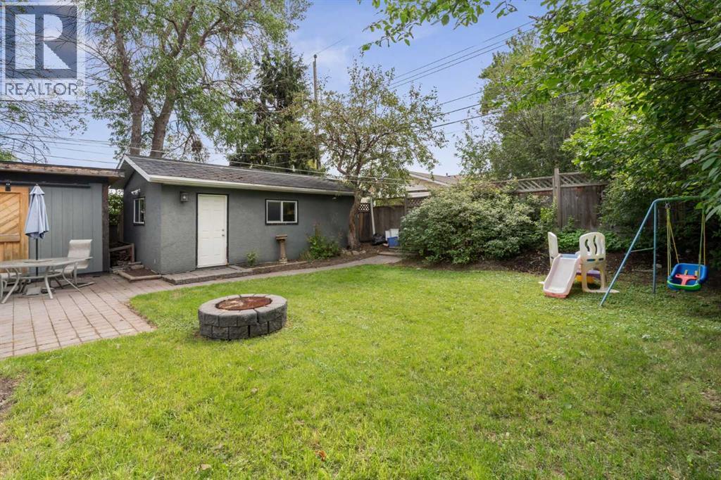 439 Hendon Drive Nw, Calgary, Alberta  T2K 2A1 - Photo 39 - A2266089