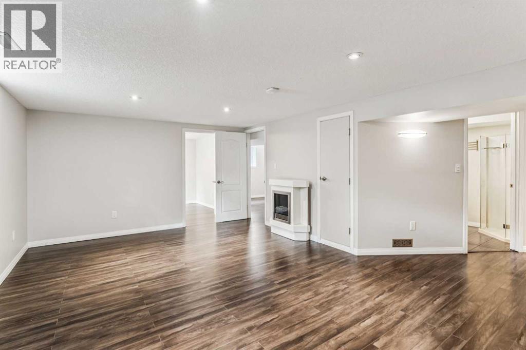 439 Hendon Drive Nw, Calgary, Alberta  T2K 2A1 - Photo 28 - A2266089