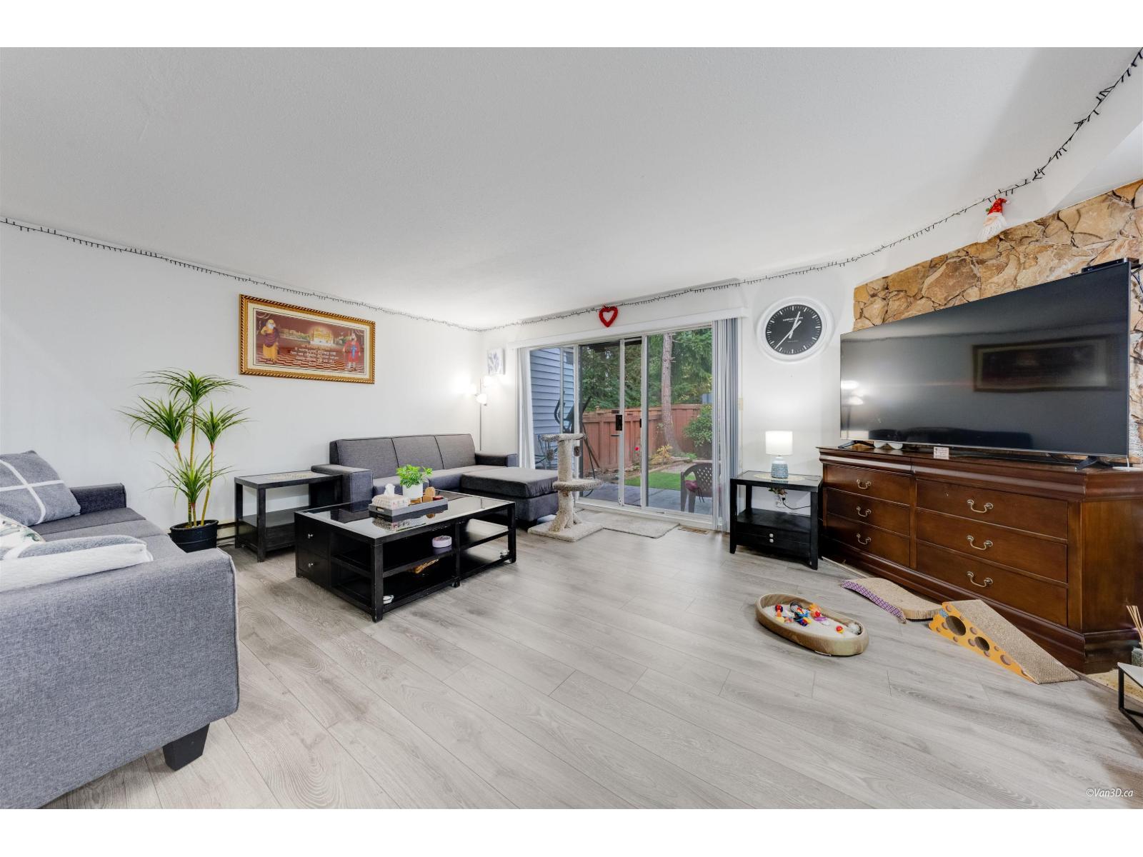 10 7540 138 Street, Surrey, British Columbia  V3W 9M5 - Photo 3 - R3069831