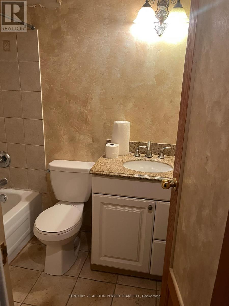 204 - 158b Mcarthur Avenue, Ottawa, Ontario  K1L 8C9 - Photo 10 - X12581702