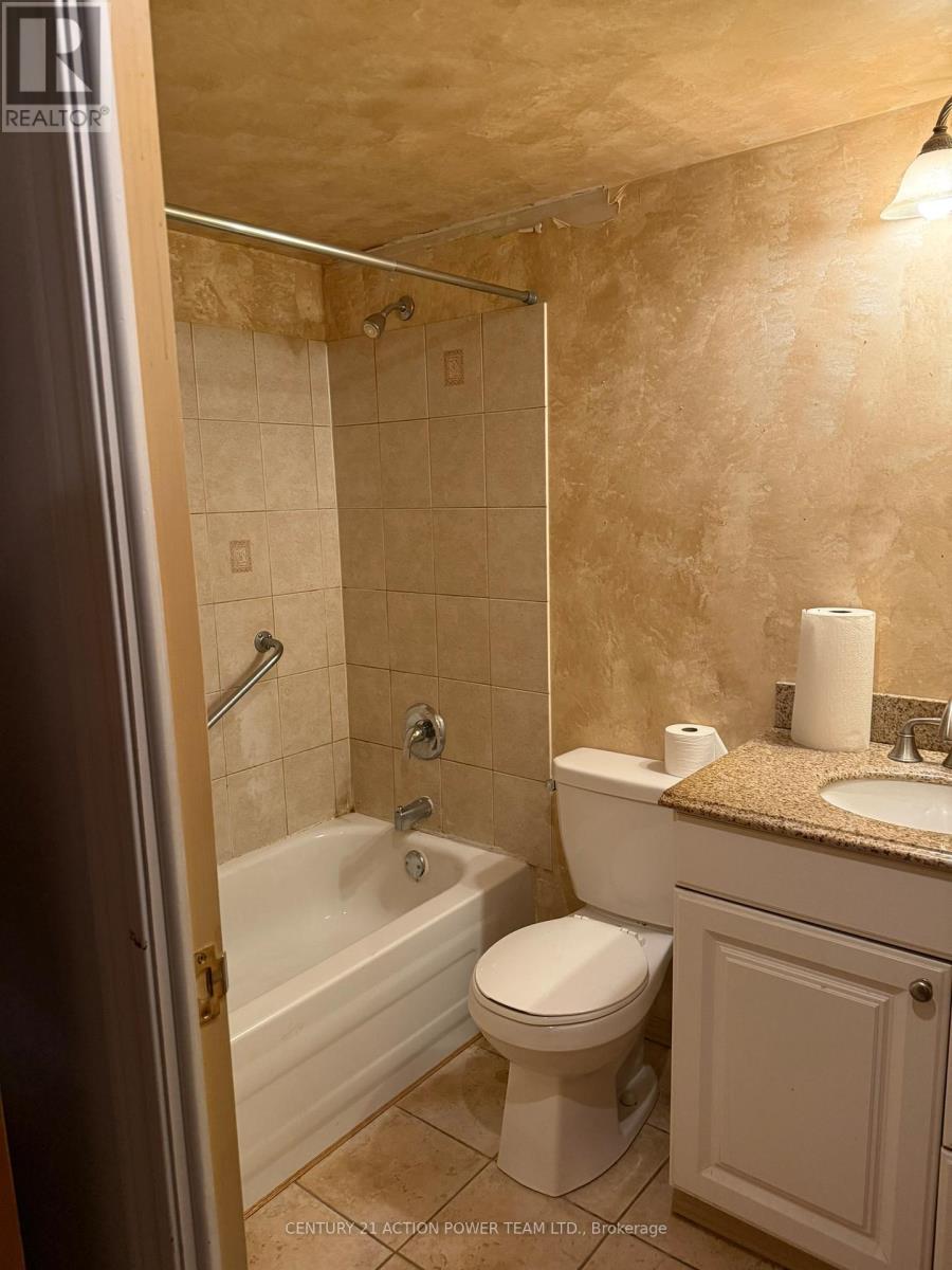 204 - 158b Mcarthur Avenue, Ottawa, Ontario  K1L 8C9 - Photo 11 - X12581702