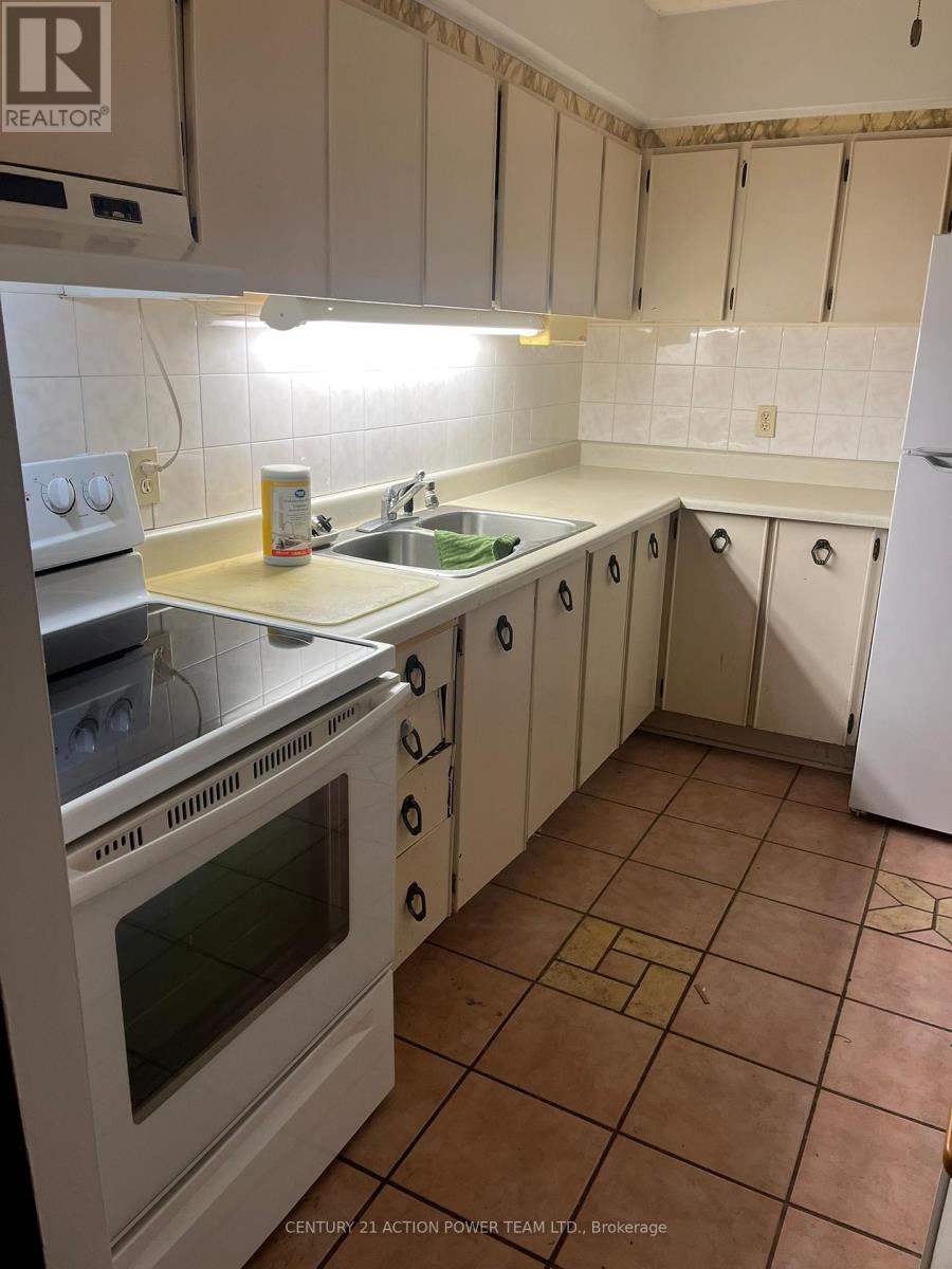 204 - 158b Mcarthur Avenue, Ottawa, Ontario  K1L 8C9 - Photo 5 - X12581702