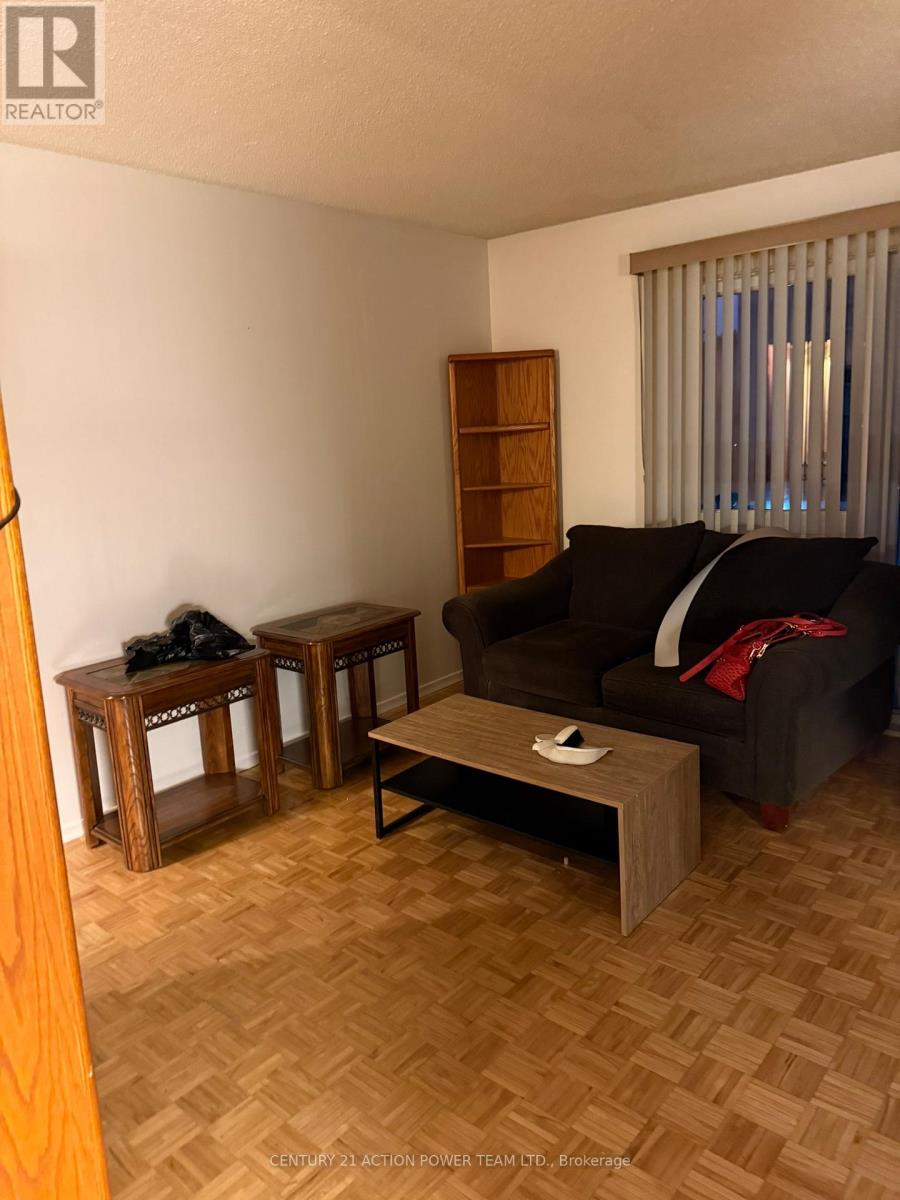 204 - 158b Mcarthur Avenue, Ottawa, Ontario  K1L 8C9 - Photo 4 - X12581702