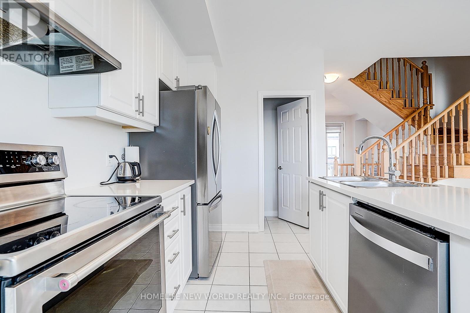 195 Mumbai Drive, Markham, Ontario  L3S 0G5 - Photo 24 - N12582124