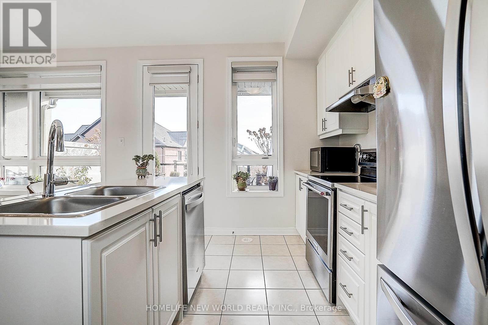 195 Mumbai Drive, Markham, Ontario  L3S 0G5 - Photo 23 - N12582124