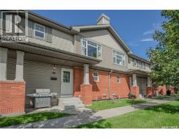 121 410 Stensrud ROAD Willowgrove