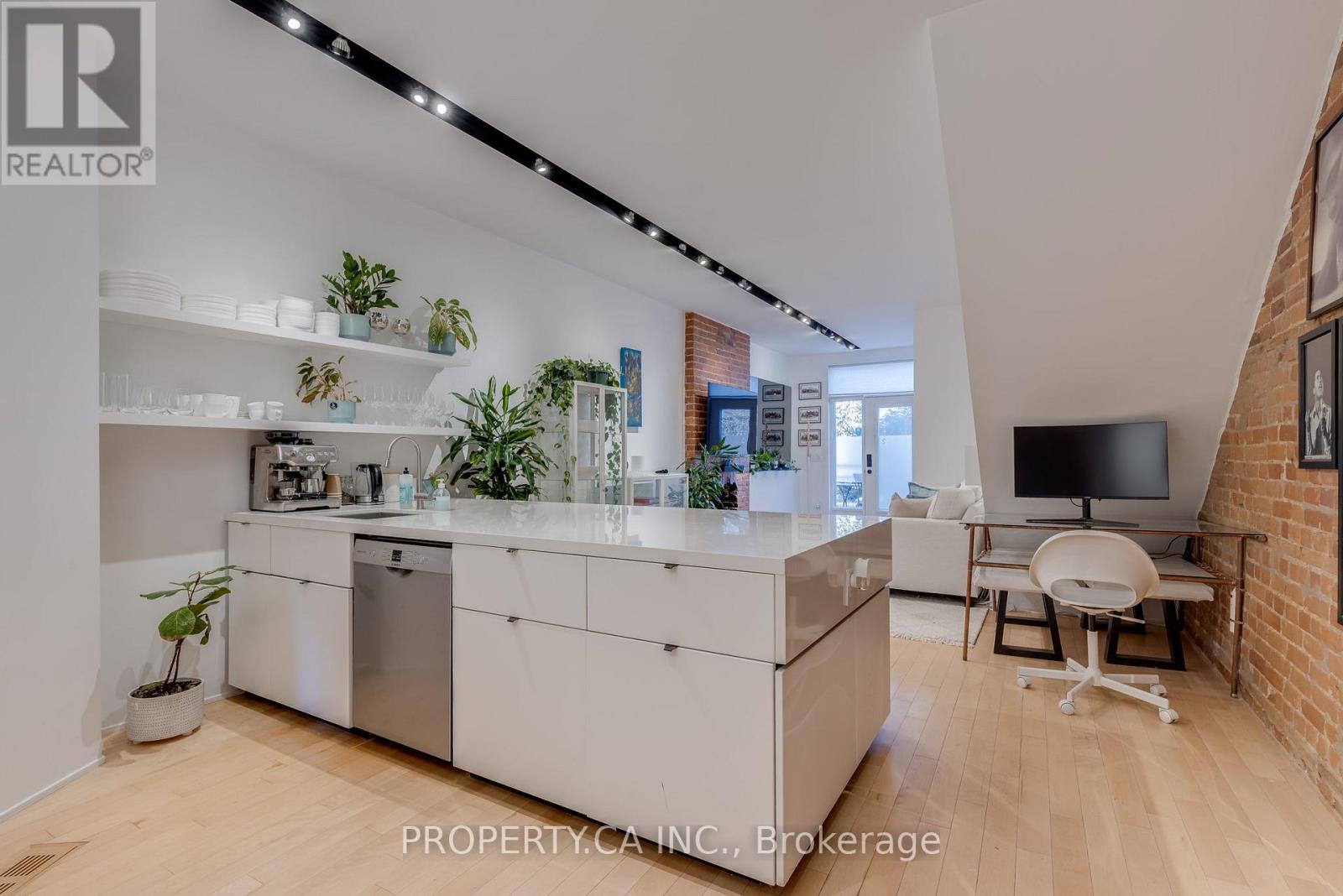 2 - 64 Dovercourt Road, Toronto, Ontario  M6J 3C3 - Photo 8 - C12582218