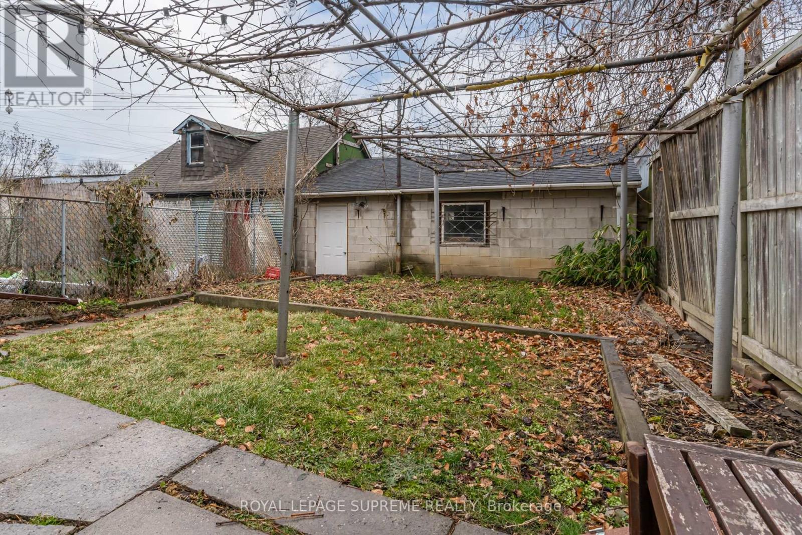 Main - 334 Crawford Street, Toronto, Ontario  M6J 2V9 - Photo 16 - C12582268