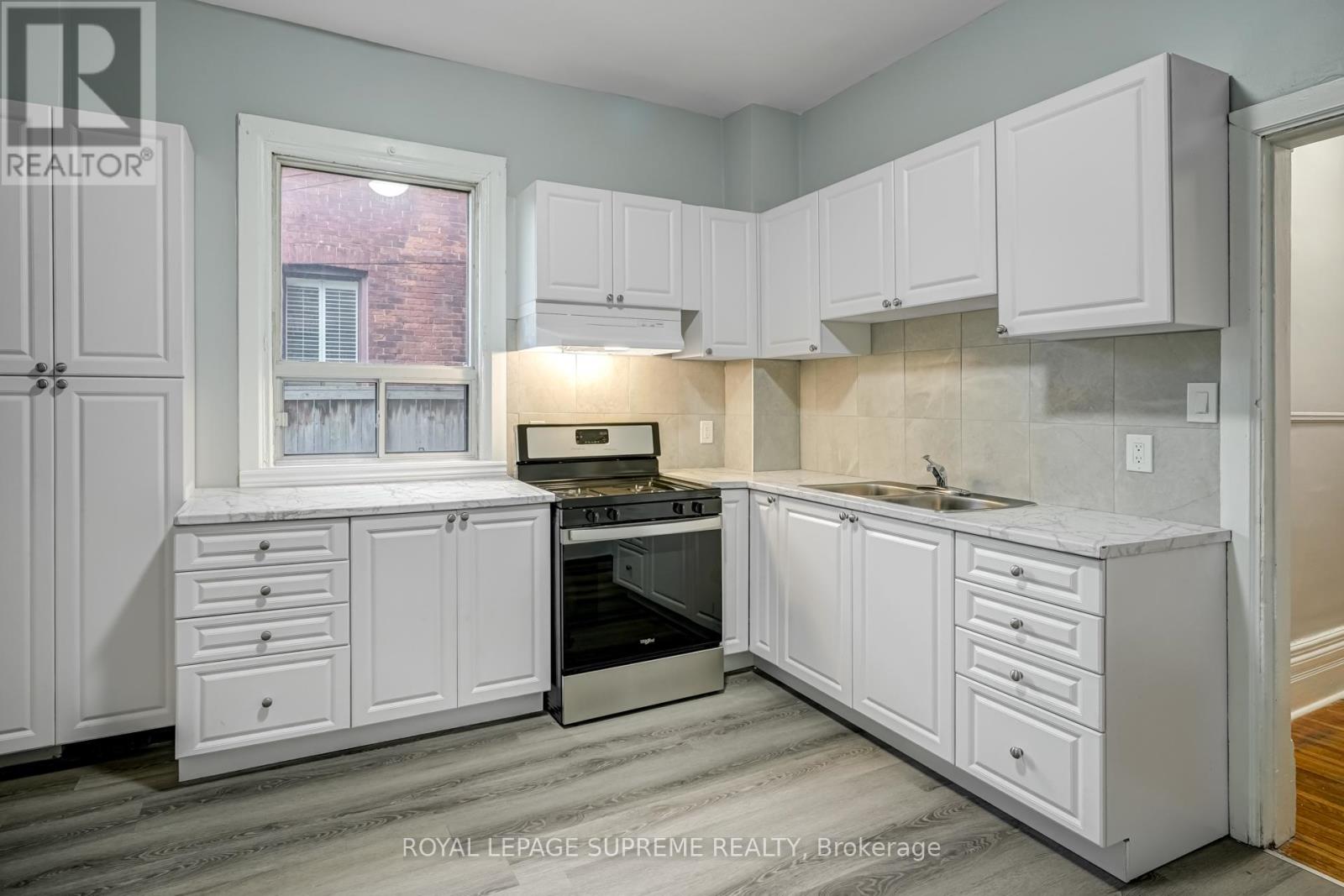 Main - 334 Crawford Street, Toronto, Ontario  M6J 2V9 - Photo 2 - C12582268