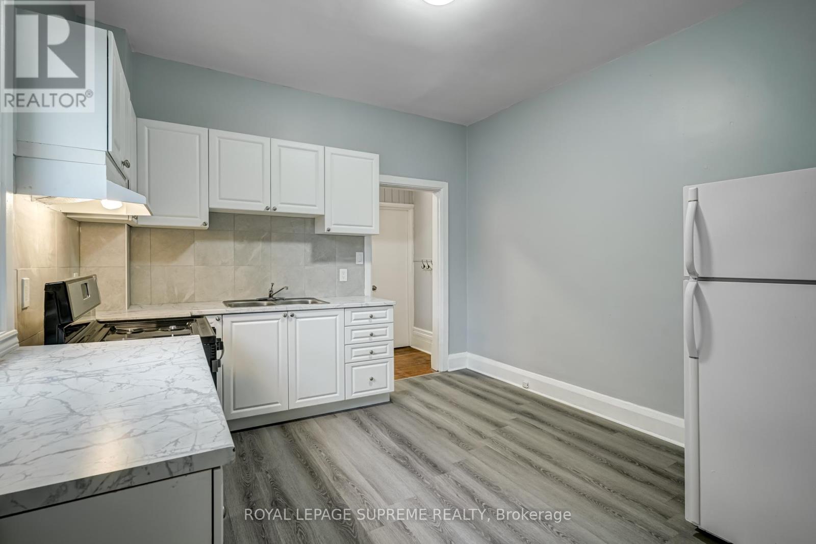 Main - 334 Crawford Street, Toronto, Ontario  M6J 2V9 - Photo 3 - C12582268