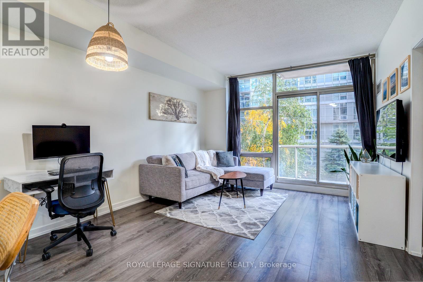 M09 - 9 Spadina Avenue, Toronto, Ontario  M5V 3V5 - Photo 3 - C12582304