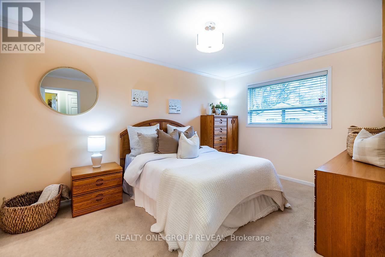 79 Highcastle Road, Toronto, Ontario  M1E 4N3 - Photo 13 - E12582242