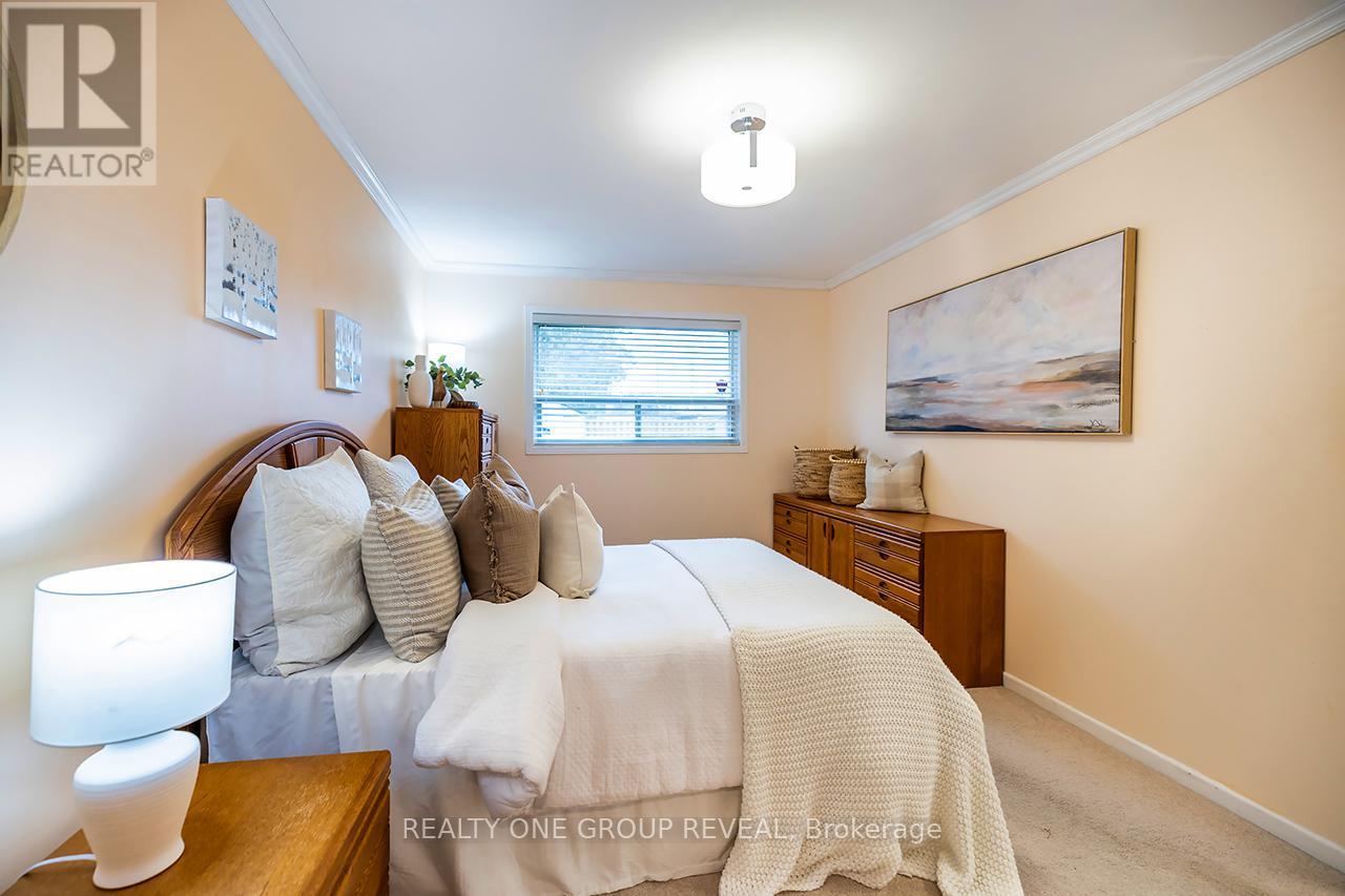 79 Highcastle Road, Toronto, Ontario  M1E 4N3 - Photo 15 - E12582242