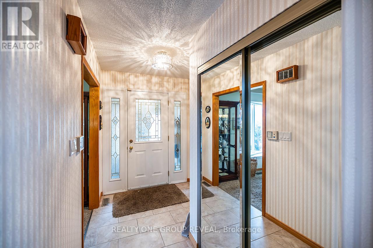 79 Highcastle Road, Toronto, Ontario  M1E 4N3 - Photo 4 - E12582242