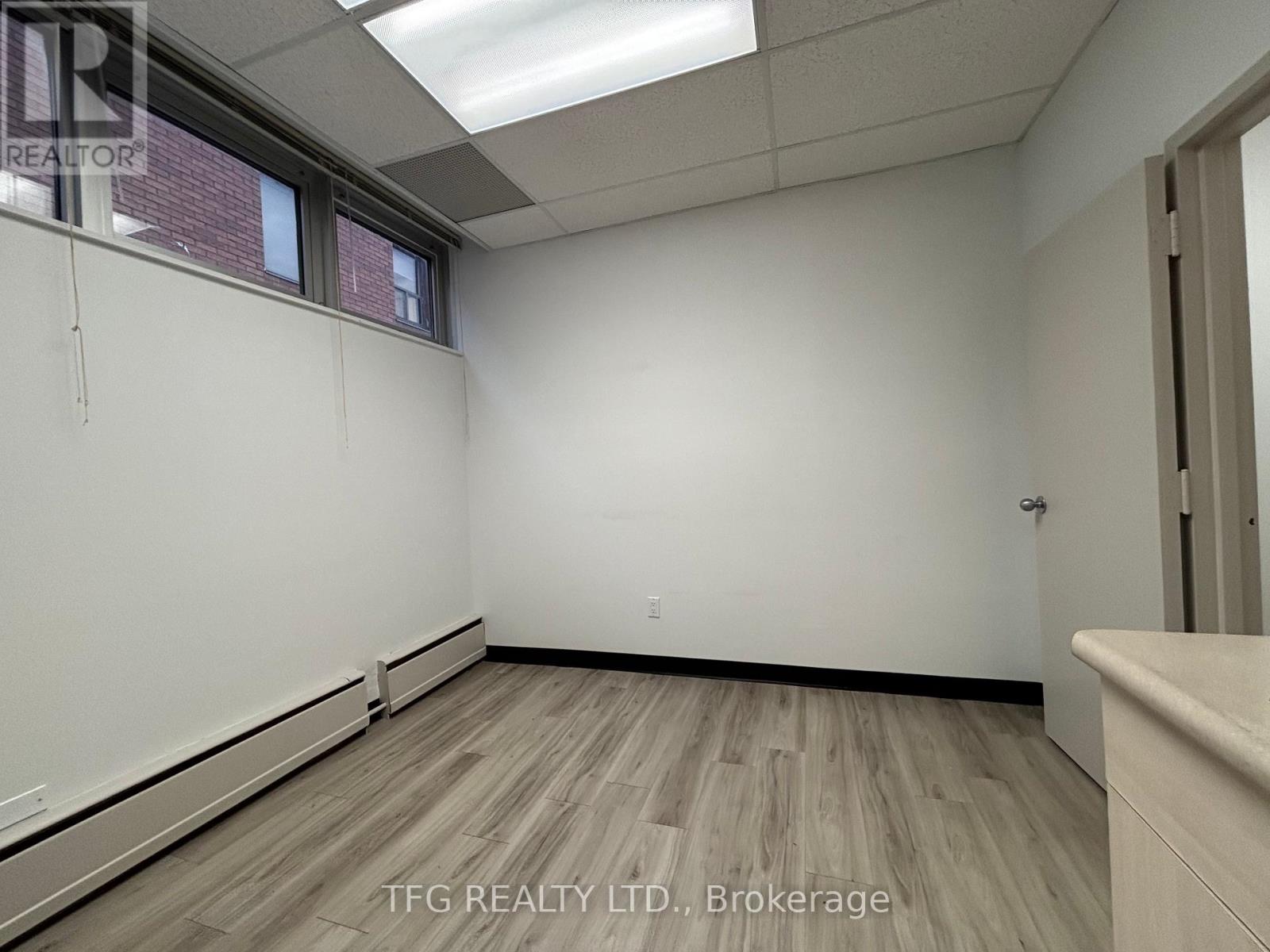 210 - 300 King Street W, Oshawa, Ontario  L1J 8P3 - Photo 5 - E12582370