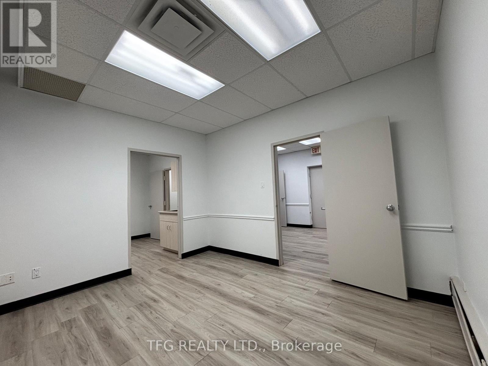 210 - 300 King Street W, Oshawa, Ontario  L1J 8P3 - Photo 7 - E12582370