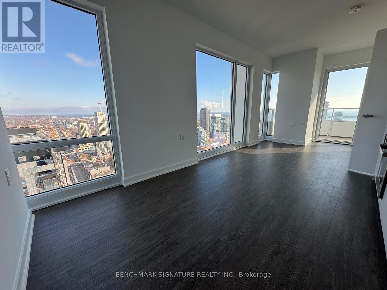 4003 - 88 Queen Street E, Toronto, Ontario  M5C 0B6 - Photo 6 - C12560976