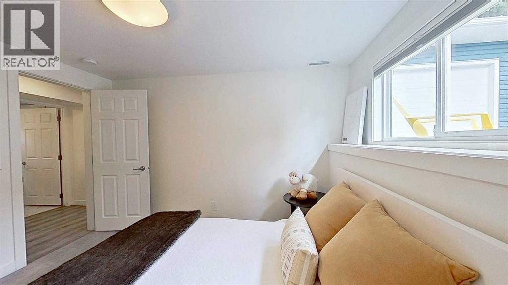 2932 Lathom Crescent Sw, Calgary, Alberta  T3E 5W7 - Photo 34 - A2270024