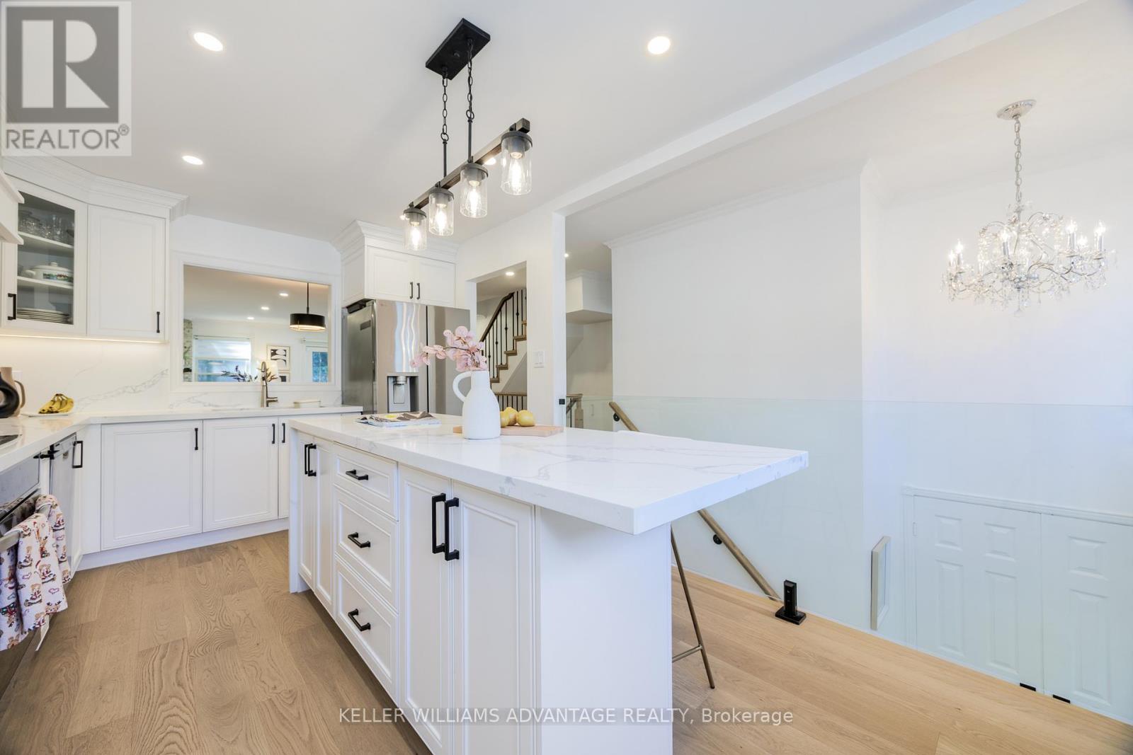 129 Confederation Way, Markham, Ontario  L3T 5R4 - Photo 3 - N12582250