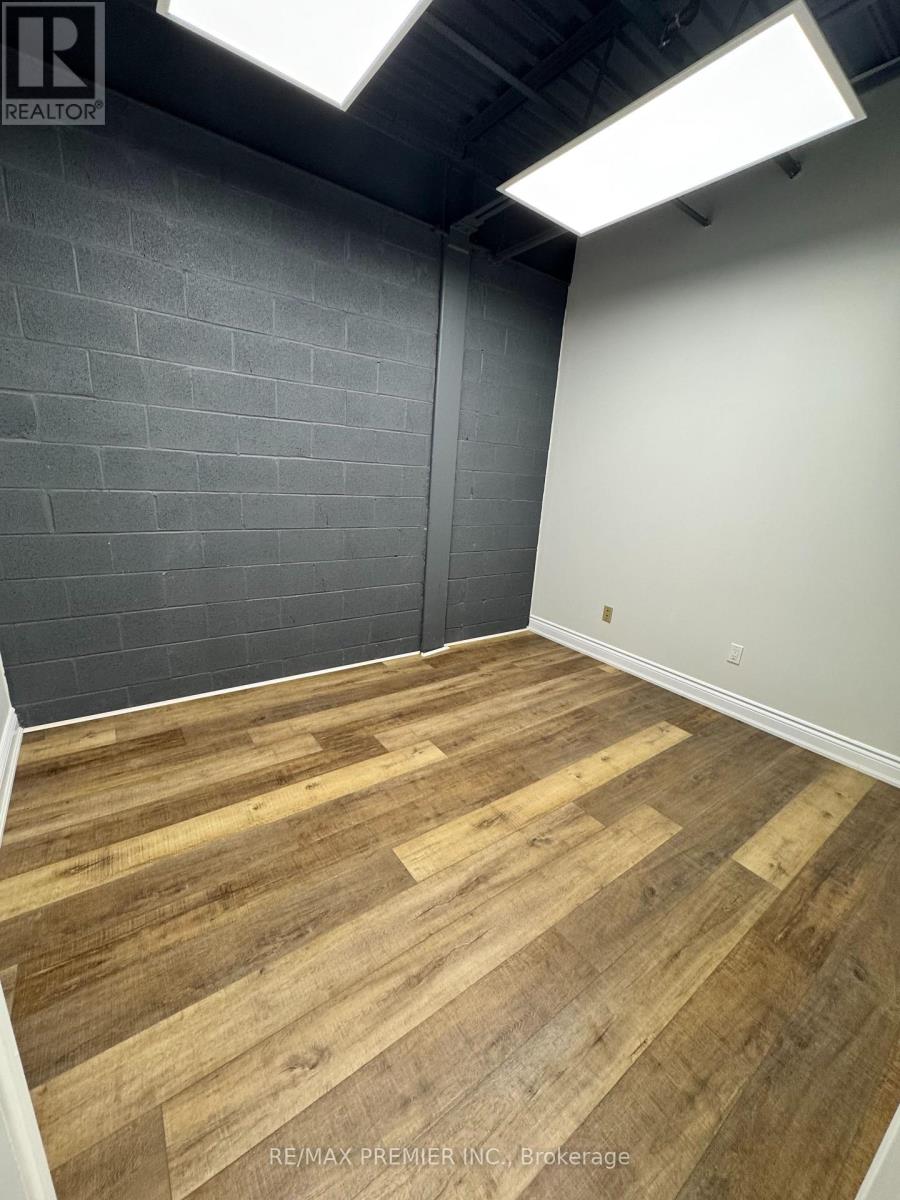 28 Upper Level - 8611 Weston Road, Vaughan, Ontario  L4L 9P1 - Photo 4 - N12582306