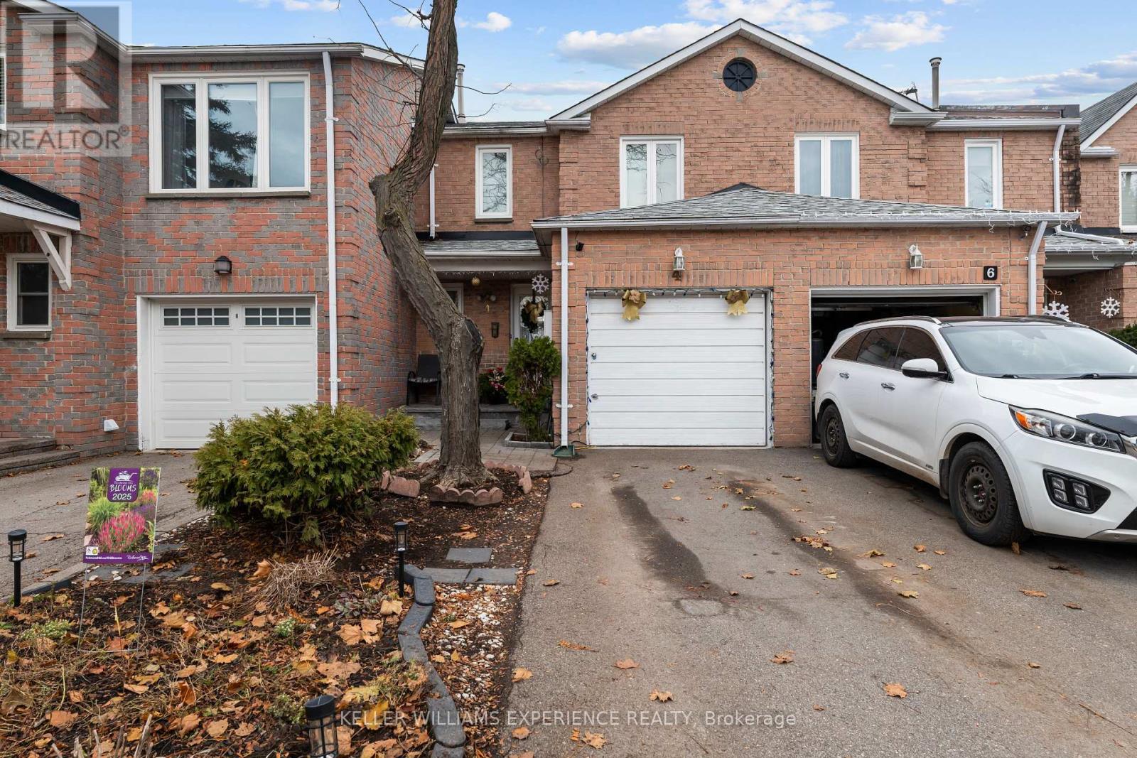 4 SUNSHINE DRIVE, Richmond Hill, Ontario