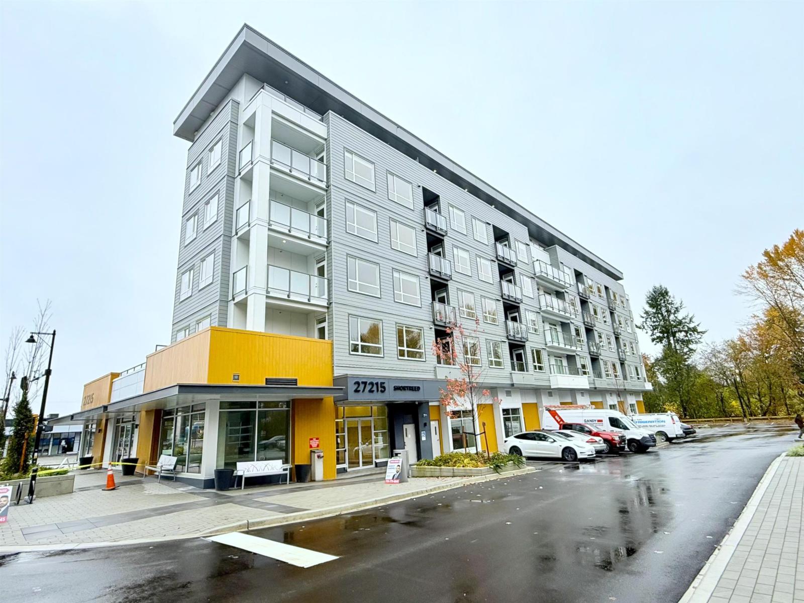 301 27215 Aldergrove Town Centre Drive, Langley, British Columbia  V4W 0E3 - Photo 2 - R3070376