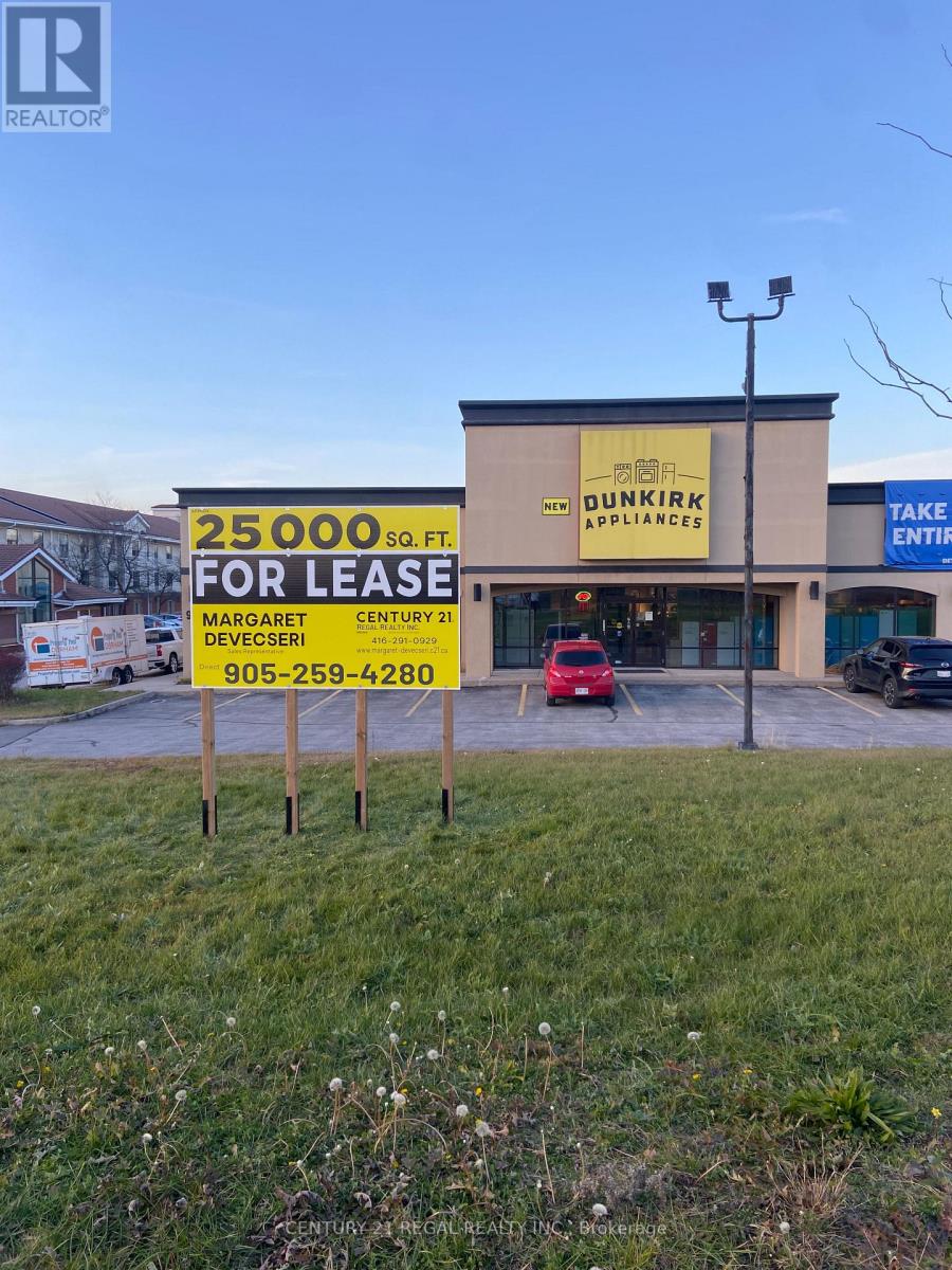 900 CHAMPLAIN AVENUE, Oshawa, Ontario