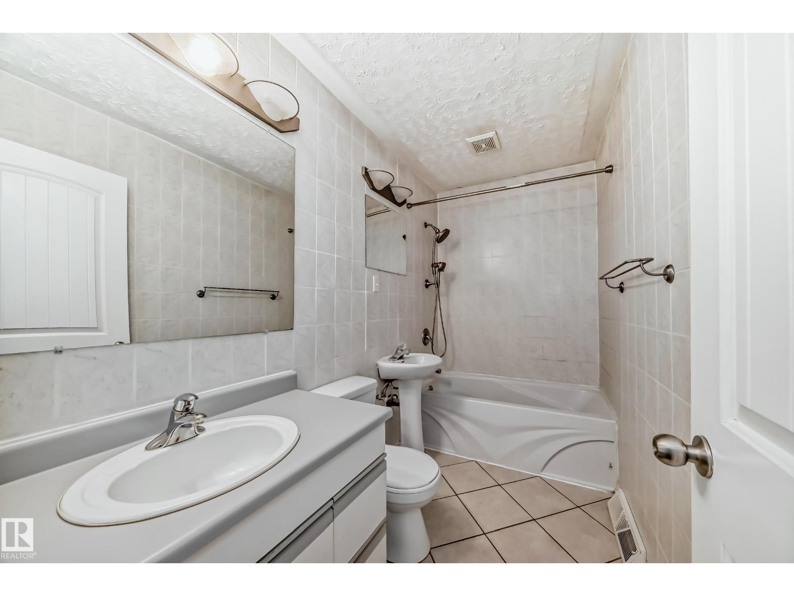 7539 76 Av Nw, Edmonton, Alberta  T6C 0H3 - Photo 13 - E4466869