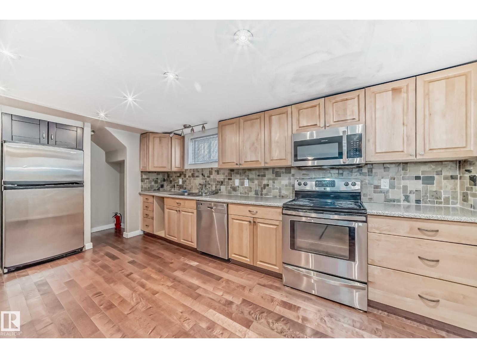 7539 76 Av Nw, Edmonton, Alberta  T6C 0H3 - Photo 14 - E4466869