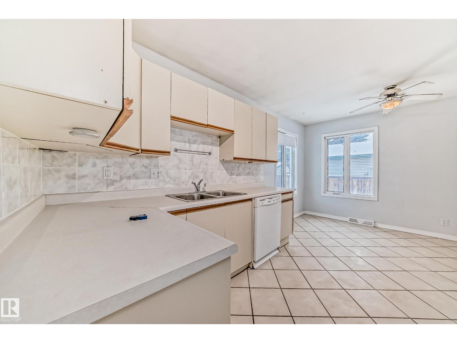 7539 76 Av Nw, Edmonton, Alberta  T6C 0H3 - Photo 8 - E4466869