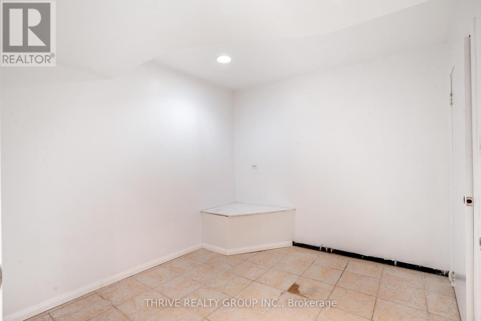 1078 Lawson Road, London North, Ontario  N6G 2X9 - Photo 38 - X12582348