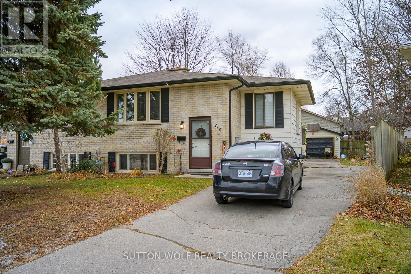 216 SPENCE DRIVE, Strathroy-Caradoc, Ontario