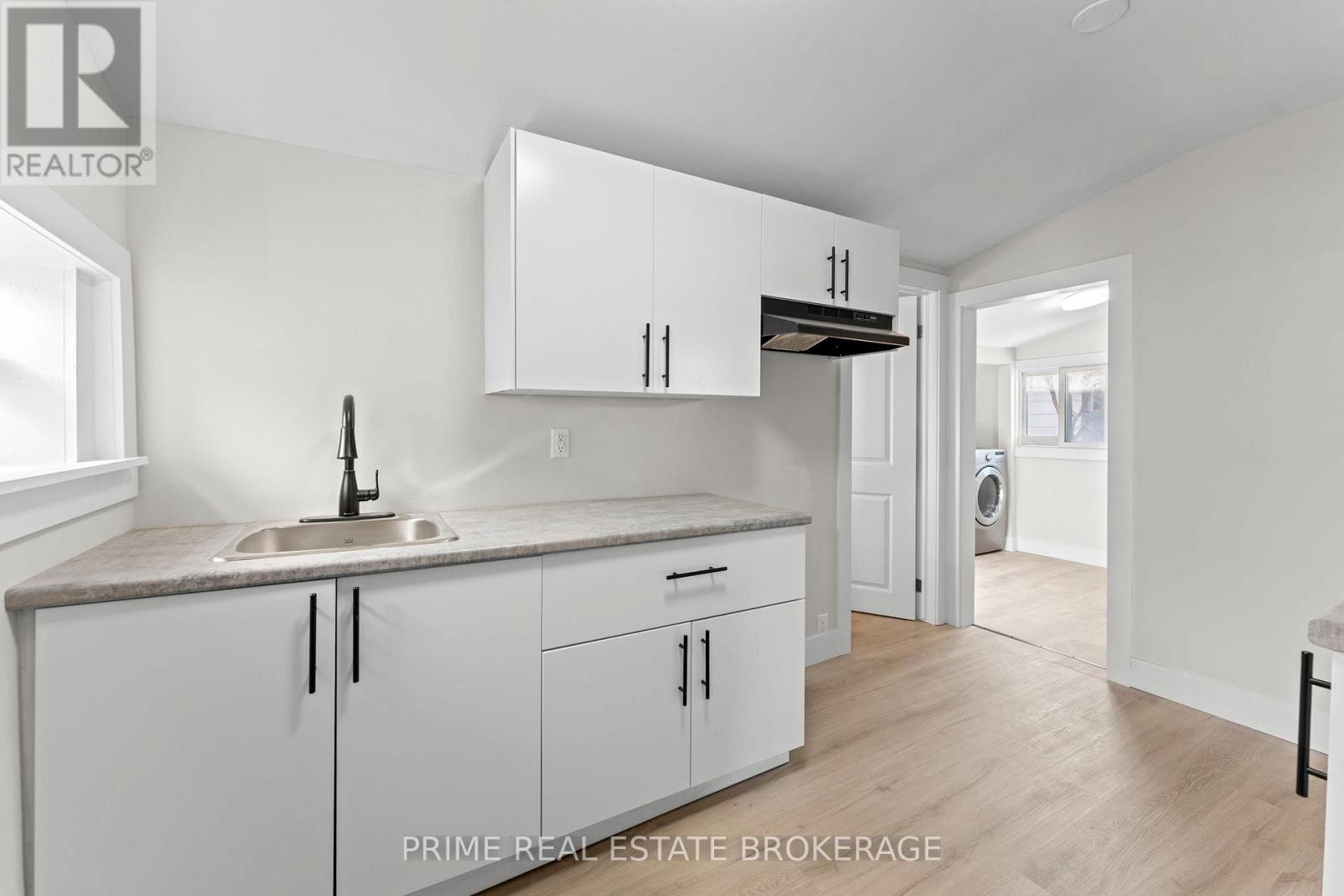 477 Horton Street, London East, Ontario  N6B 1M8 - Photo 5 - X12582450