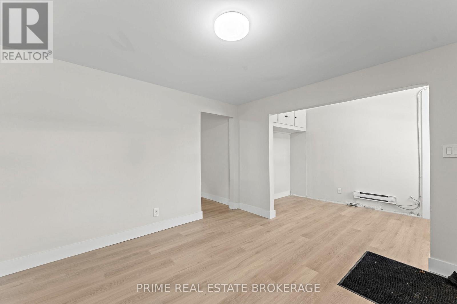 234 Maitland Street, London East, Ontario  N6B 1M4 - Photo 2 - X12582452