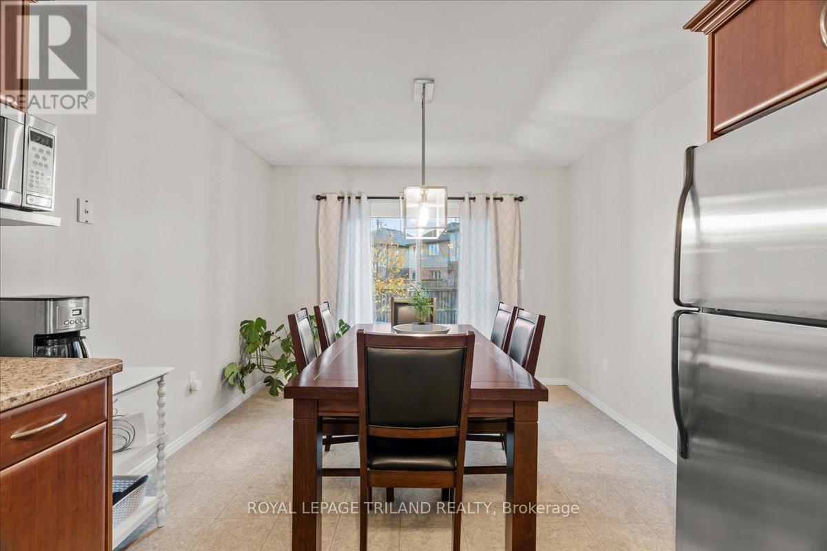 50 Queensway Drive, Strathroy-Caradoc, Ontario  N7G 4M3 - Photo 13 - X12582488