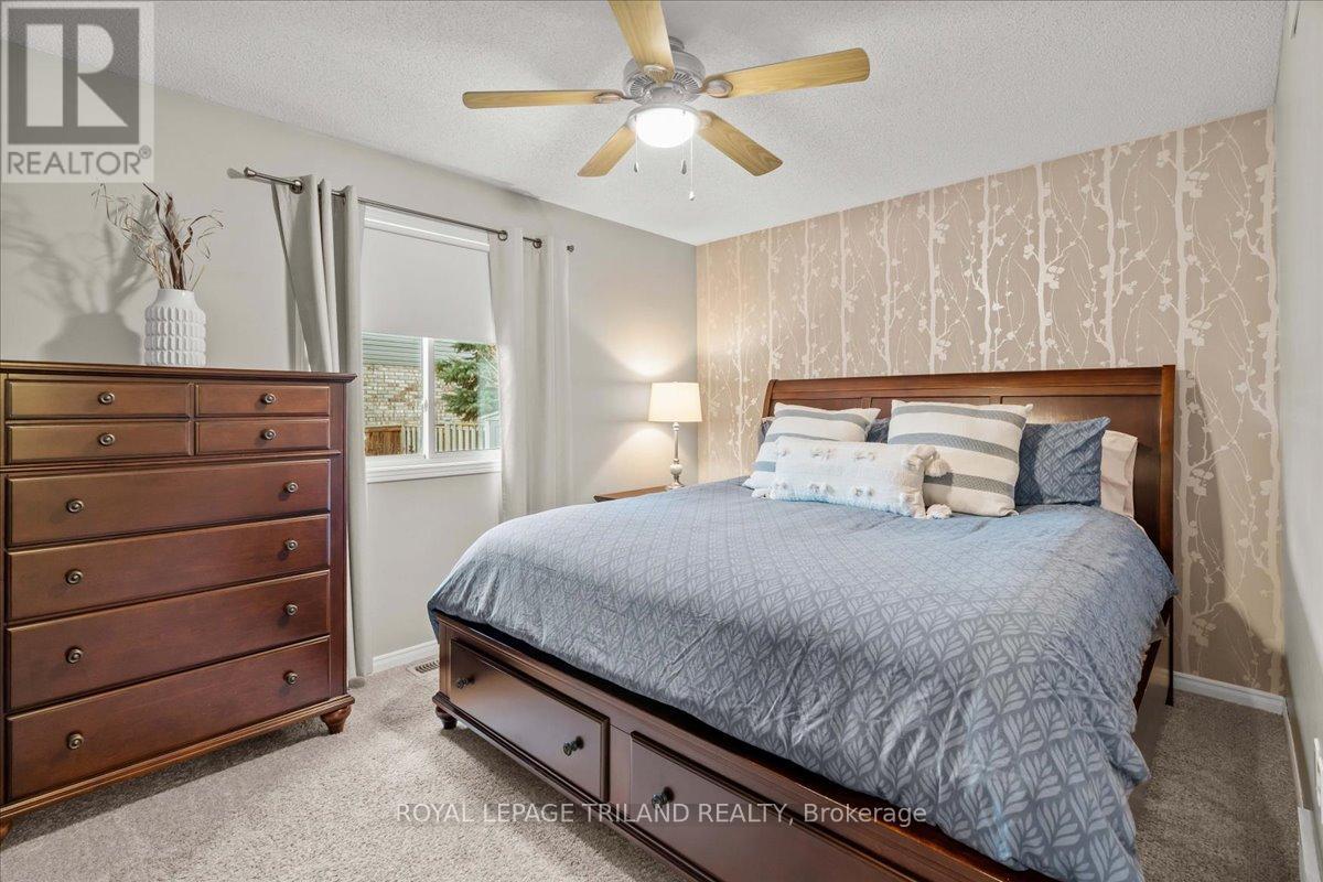 50 Queensway Drive, Strathroy-Caradoc, Ontario  N7G 4M3 - Photo 23 - X12582488