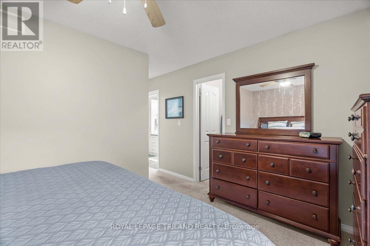 50 Queensway Drive, Strathroy-Caradoc, Ontario  N7G 4M3 - Photo 24 - X12582488