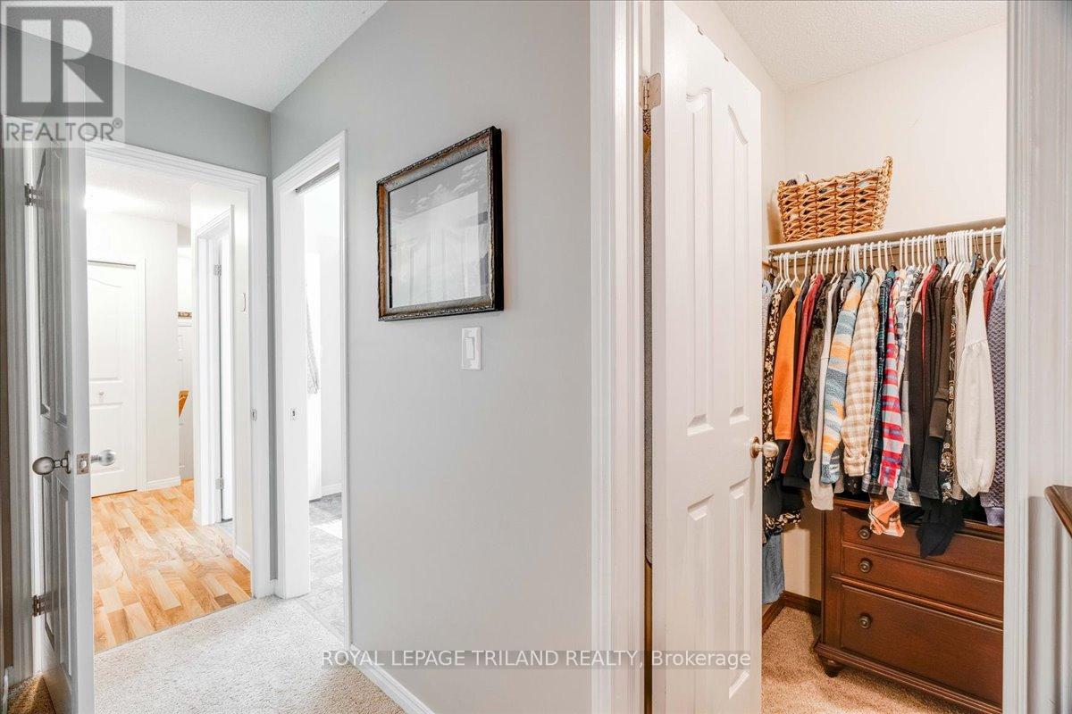 50 Queensway Drive, Strathroy-Caradoc, Ontario  N7G 4M3 - Photo 25 - X12582488